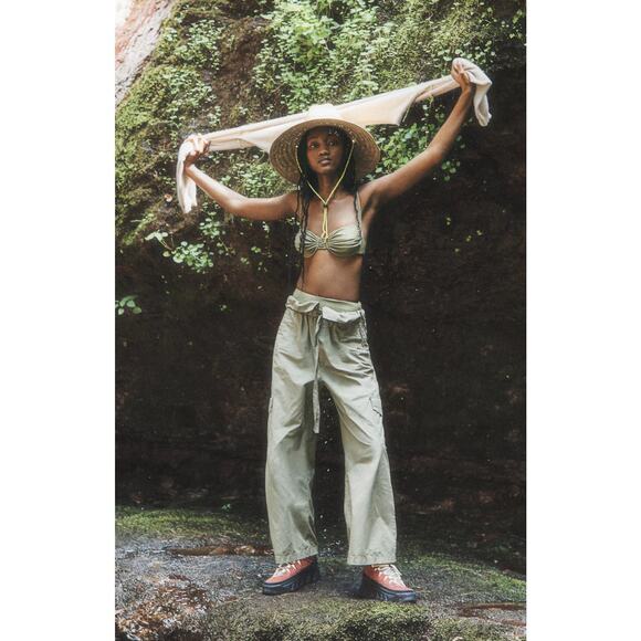 Stateside Wide-Leg Cargo Pants - New Small - Picture 3 of 5